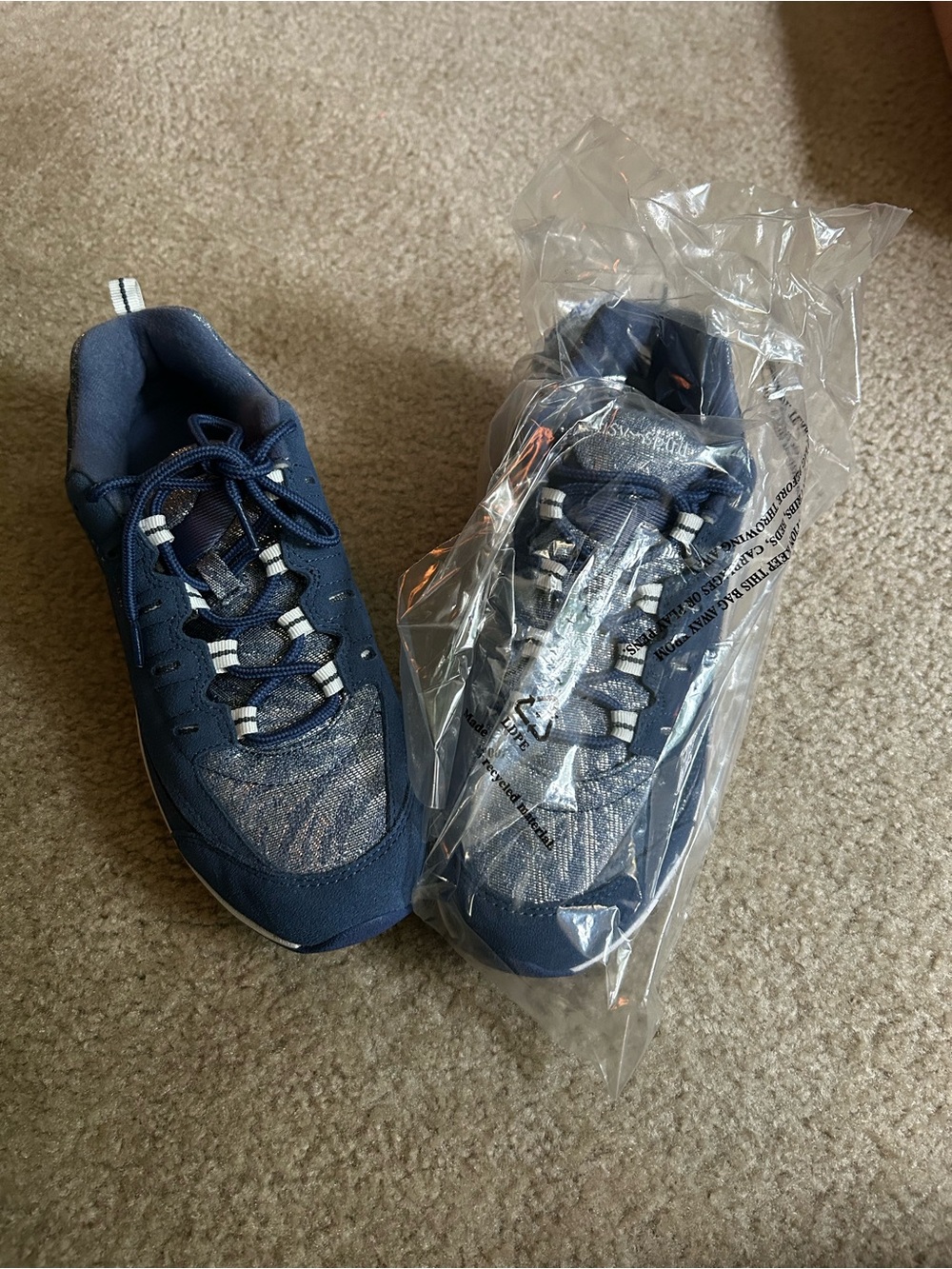 Easy Spirit Navy and Heather Blue Athletic Lace-Up Sneakers